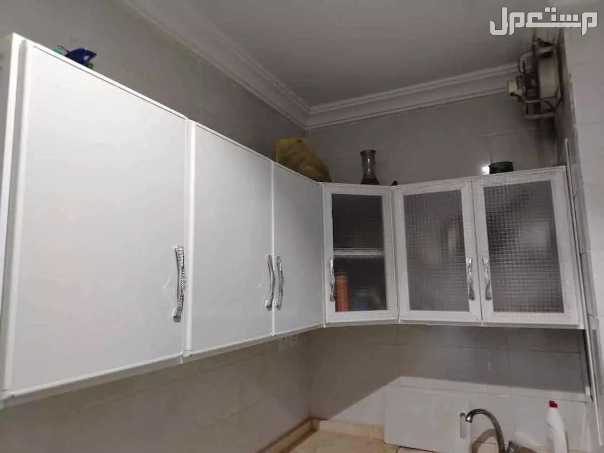 اثاث للبيع في جدة بسعر ألف ريال سعودي