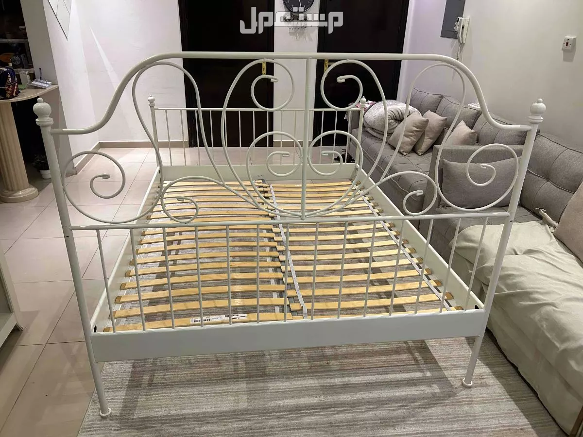 سرير ايكيا نضيف للبيع  في الدمام بسعر 500 ريال سعودي
