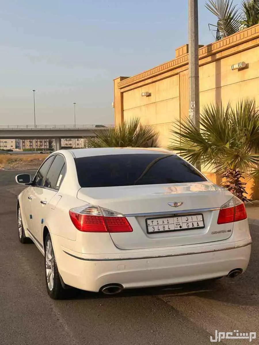 جينسيس 2009 للبيع بجده بسعر 18 الف