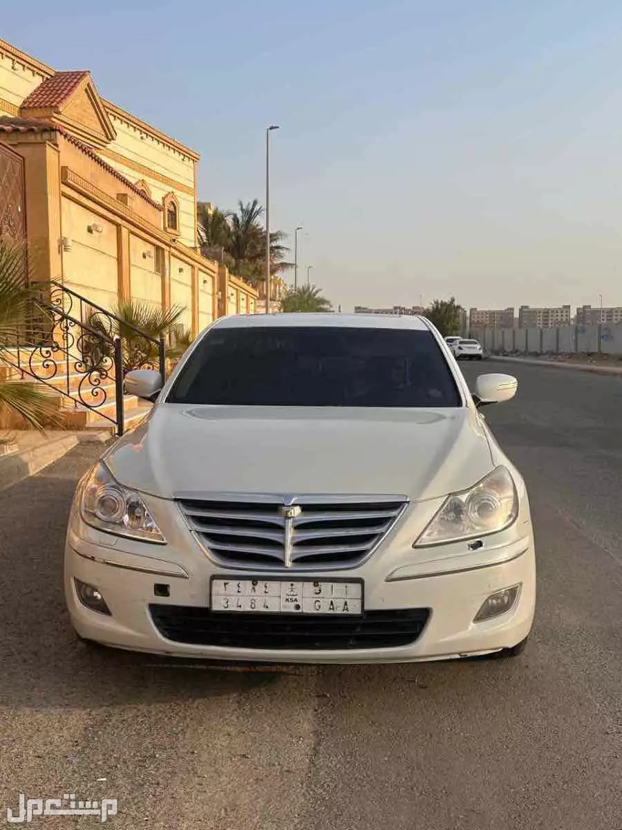 جينسيس 2009 للبيع بجده بسعر 18 الف