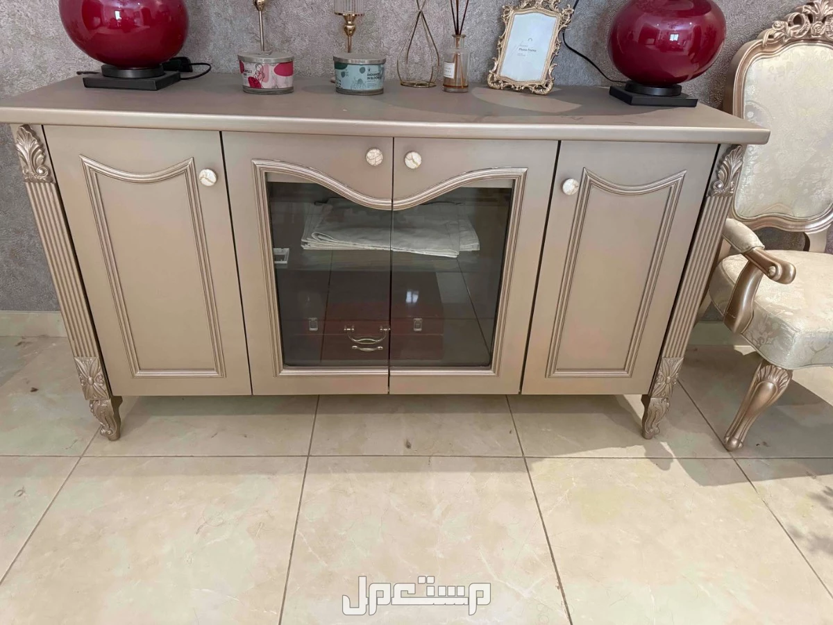 طاولة طعام فاخرة للبيع  جدة حي الروضة