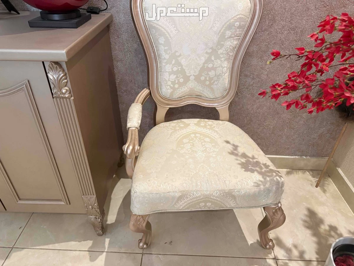 طاولة طعام فاخرة للبيع  جدة حي الروضة