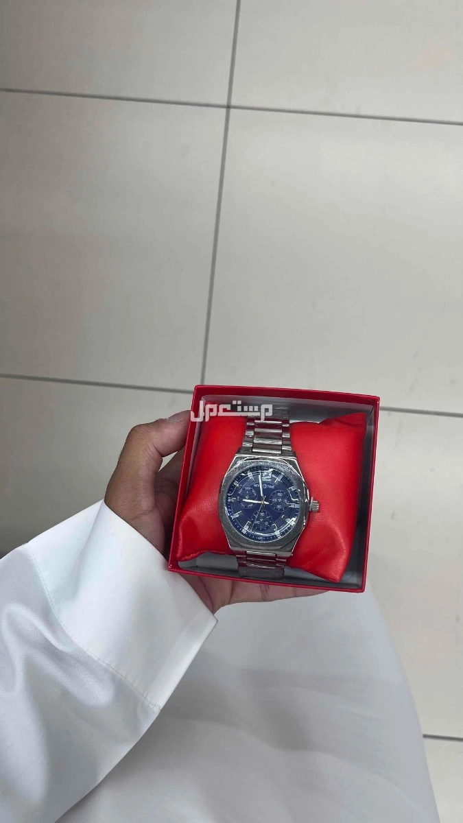 سماعات + ساعات للبيع جديده في الخبر بسعر 60 ريال سعودي
