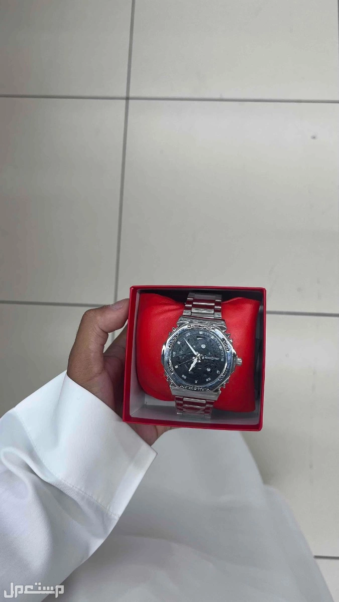 سماعات + ساعات للبيع جديده في الخبر بسعر 60 ريال سعودي