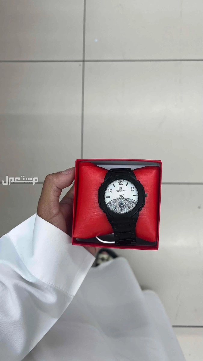 سماعات + ساعات للبيع جديده في الخبر بسعر 60 ريال سعودي