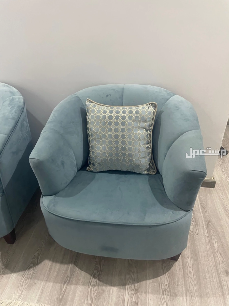 طقم كنب نظيف للبيع المستعجل الحد 500 الصامل يتواصل