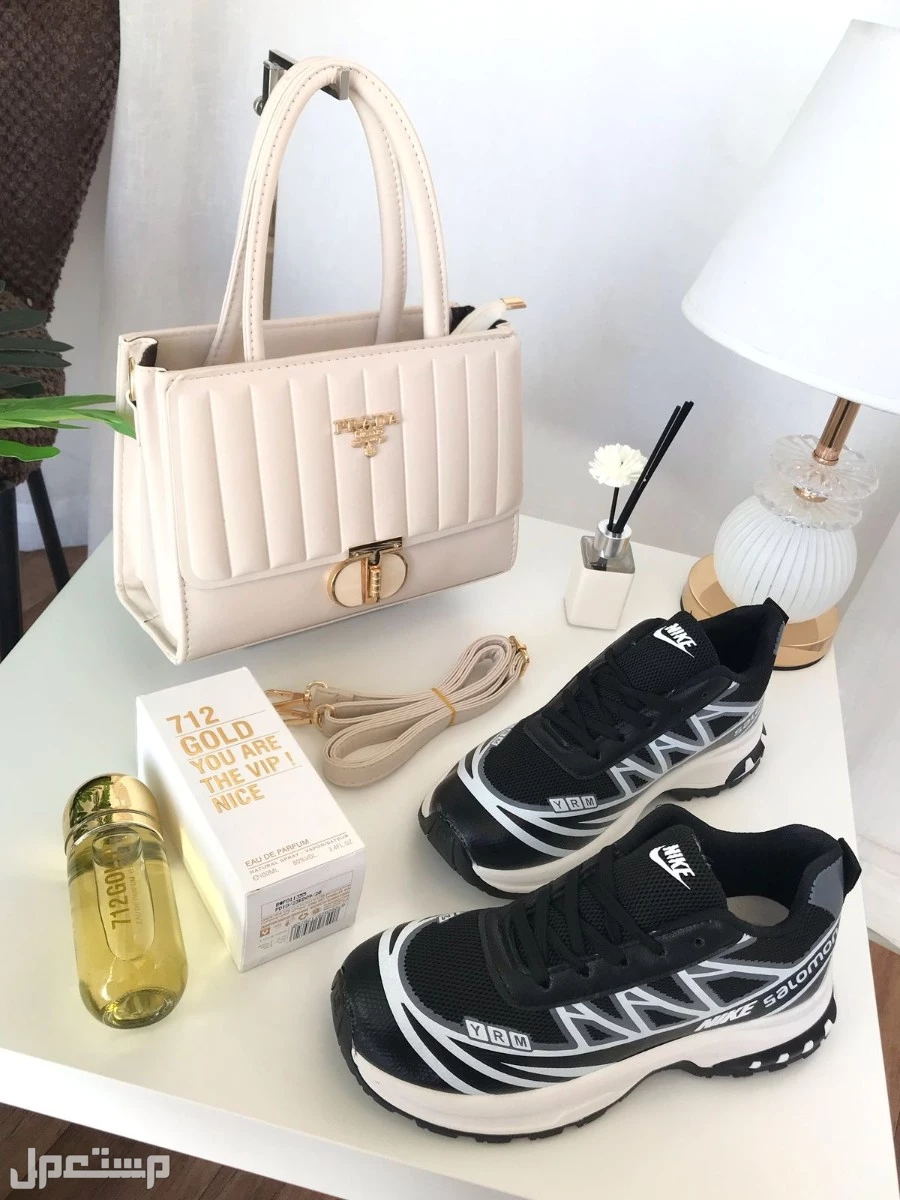 طقم شنطة وشوز ماركات مع عطر ماركات