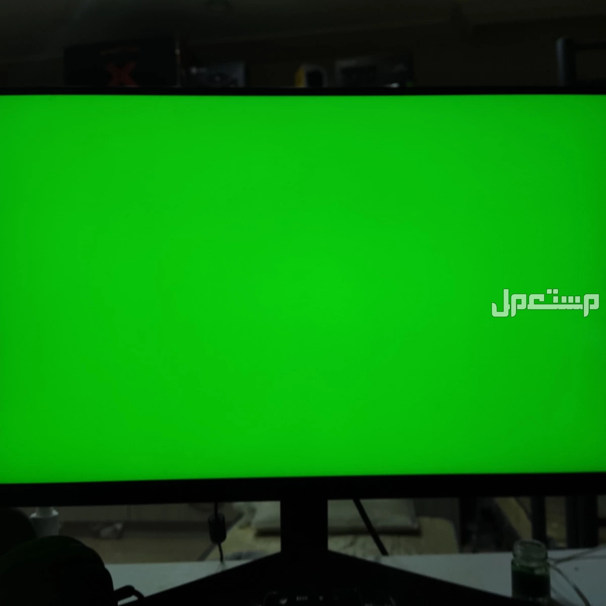شاشة قيمنق للبيع بسعر 600 ريال سعودي