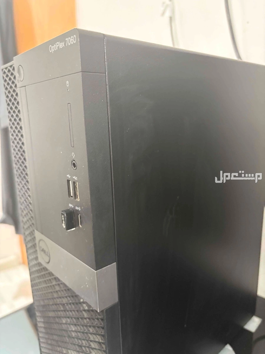 للبيع كمبيوتر dell استخدام سنه ونص فقط