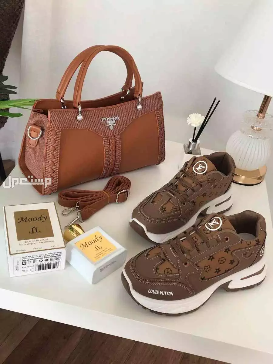عرض شنطة برادا مع شوز وعطر ماركات درجة اولي