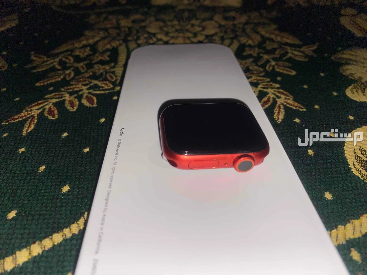 ساعة أبل الجيل السادس للبيع في تبوك وعرعر في تبوك بسعر 679 ريال سعودي