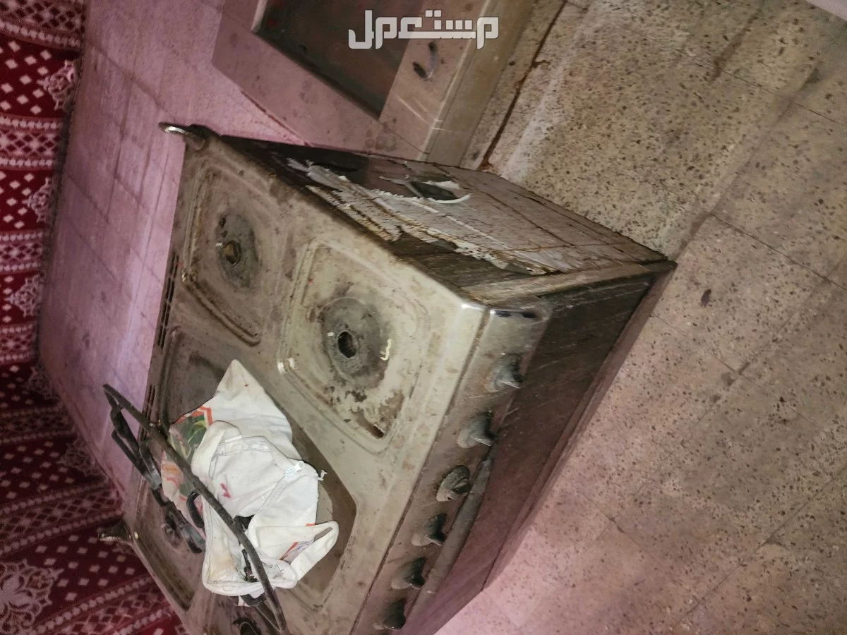 فرن غاز صناعي DELTA للبيع - 5 شعلات + فرن داخلي
