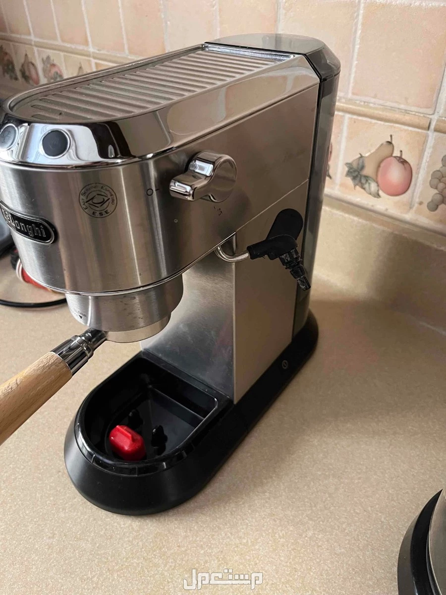 ماكينة قهوة delonghi ممتازة جداً