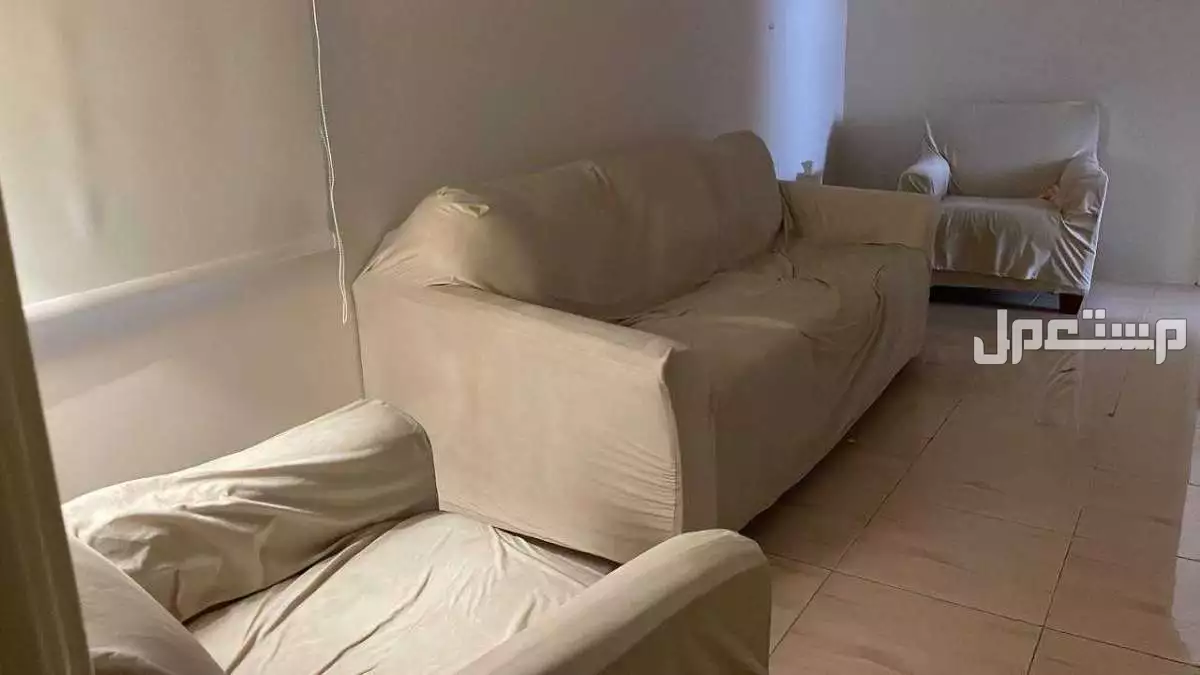 طقم كنب أمريكي (المطلق) نظيف للبيع