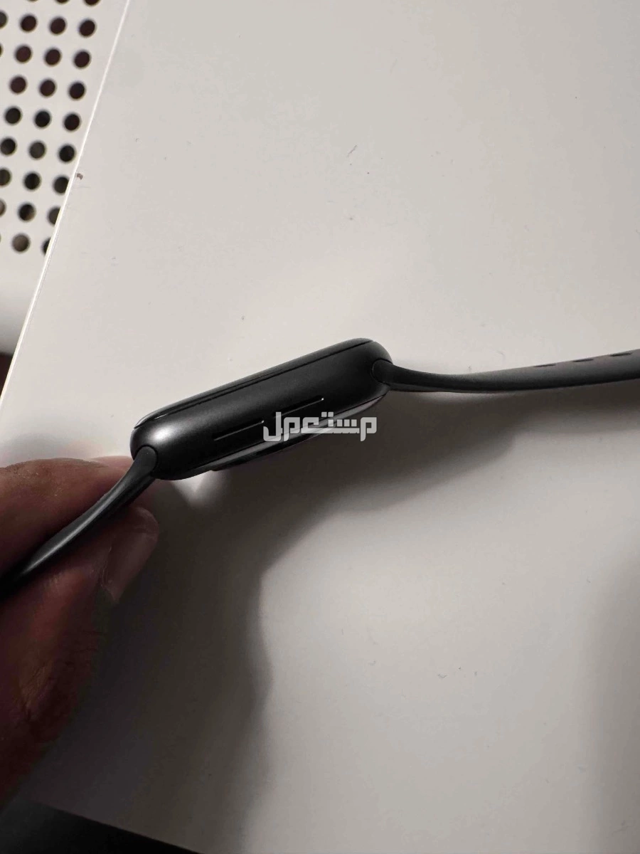 للبيع ساعة أبل الاصدار السادس نايكي 40mm (نظيفة)