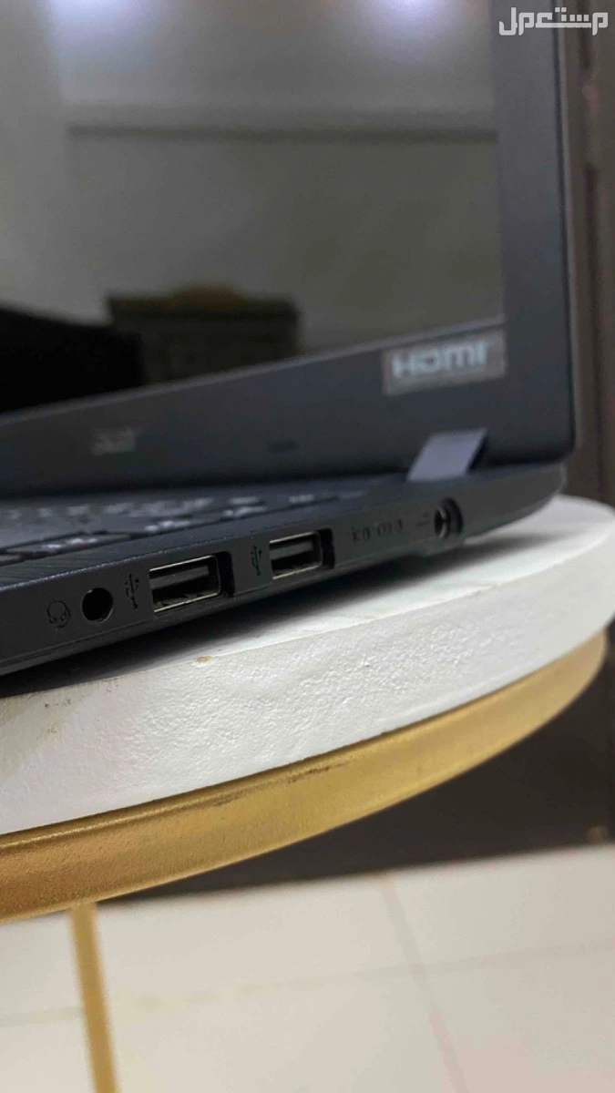 للبيع لابتوب ايسر acer نظيف يعتبر اخو الجديد