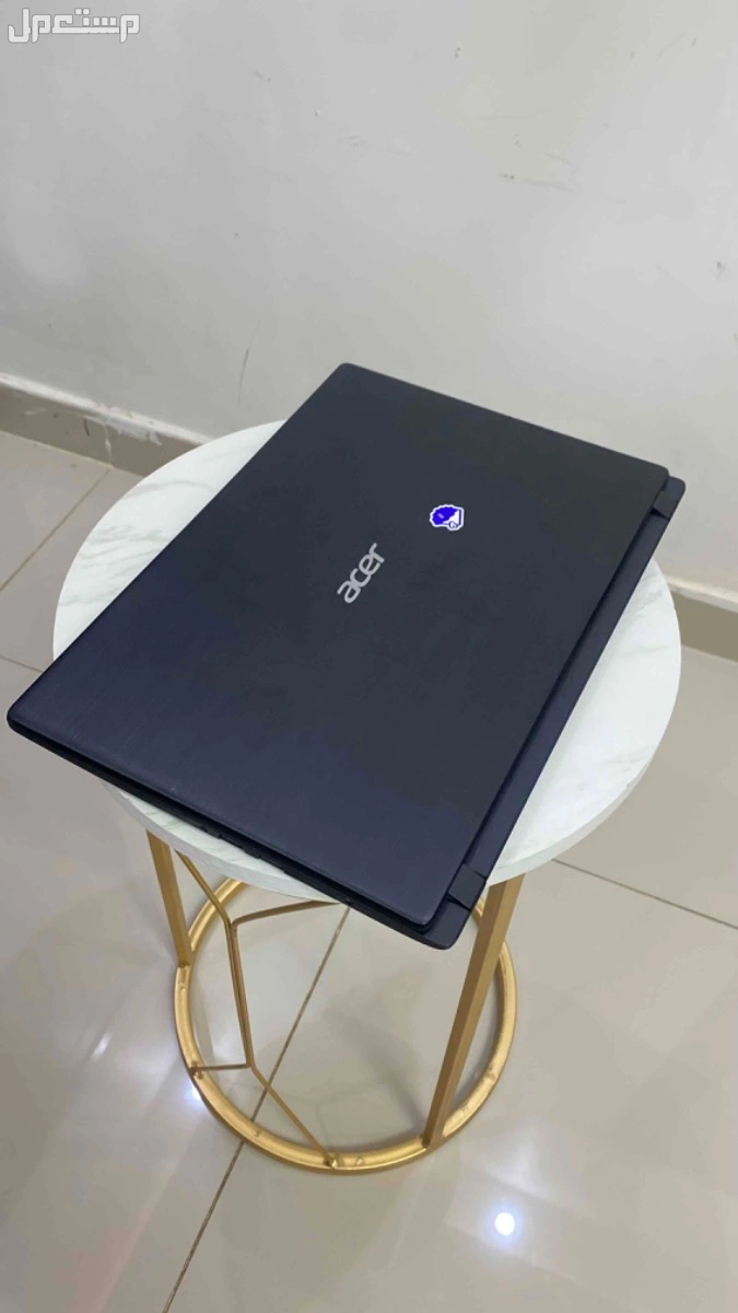 للبيع لابتوب ايسر acer نظيف يعتبر اخو الجديد