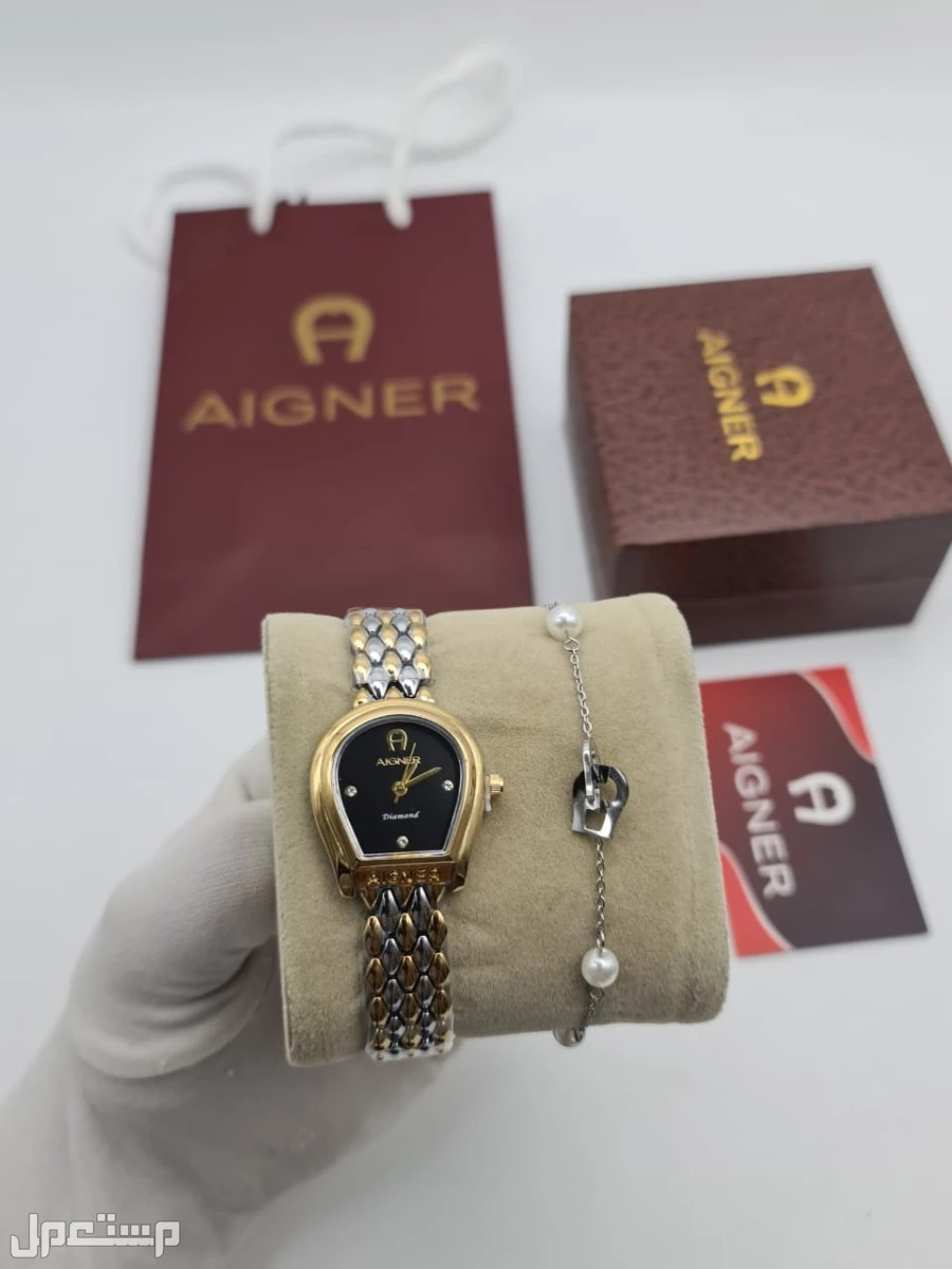 طقم __نسائي ..  من اجنرار..  ساعه مع الاسواره..  مع جميع ملحقات الماركه..      **السعر150ريال.. في الدمام