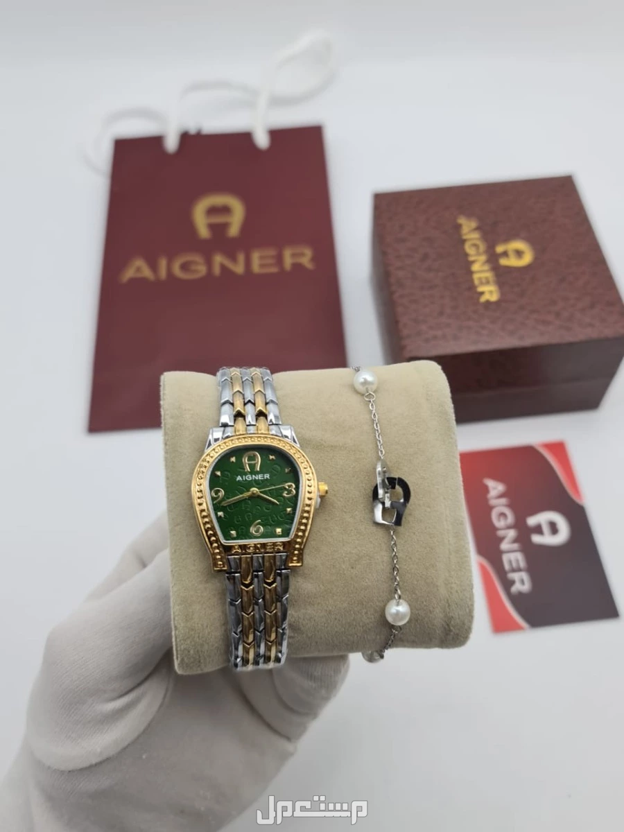 طقم __نسائي ..  من اجنرار..  ساعه مع الاسواره..  مع جميع ملحقات الماركه..      **السعر150ريال.. في الدمام