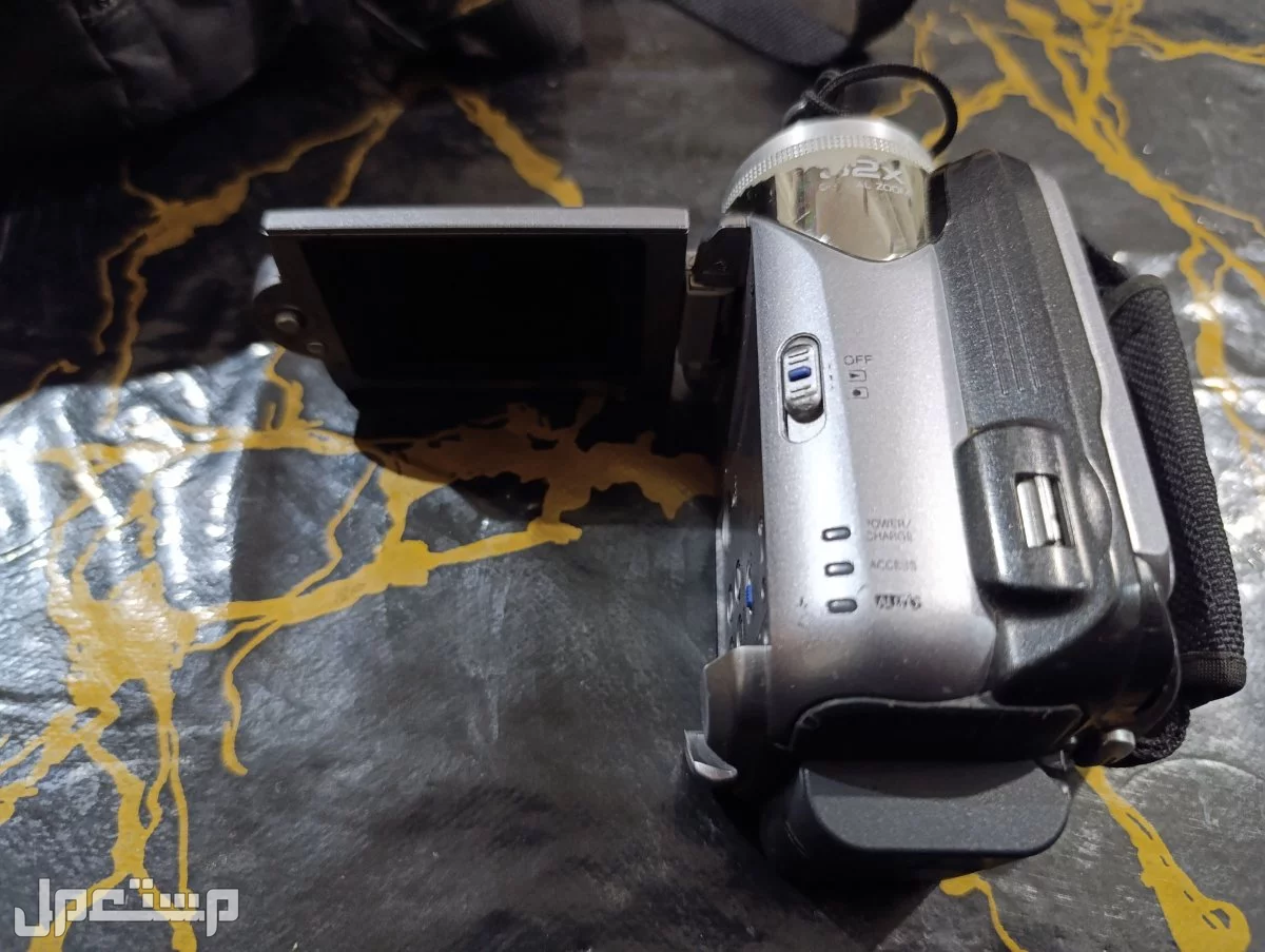 كاميرا JVC للبيع في الشرقيه بسعر ألفين جنيه مصري