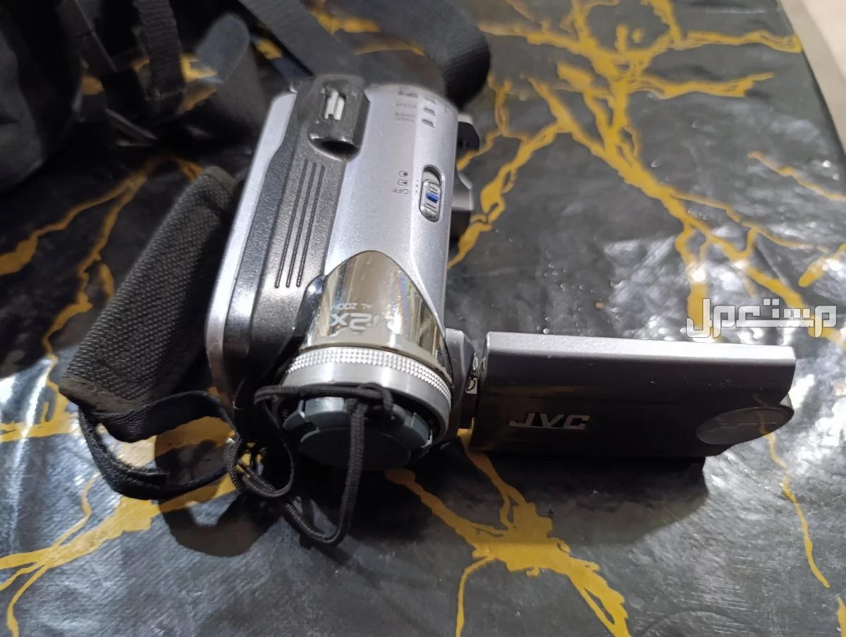 كاميرا JVC للبيع في الشرقيه بسعر ألفين جنيه مصري