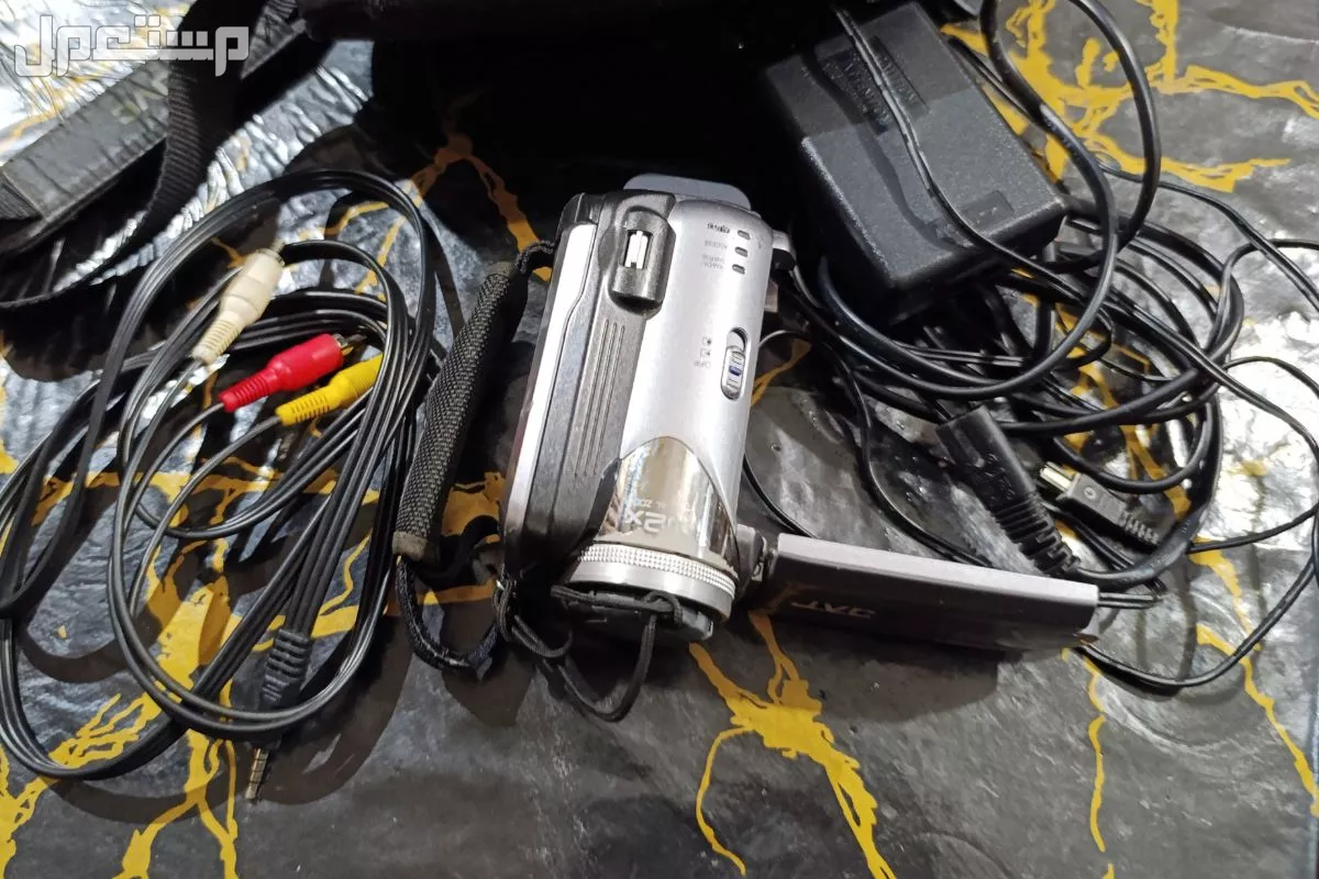 كاميرا JVC للبيع في الشرقيه بسعر ألفين جنيه مصري