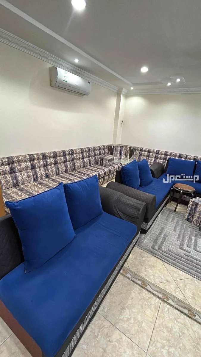 الرياض - السويدي  في الرياض بسعر ألف ريال سعودي 6 قطع كنب كبيره + المخدات معها