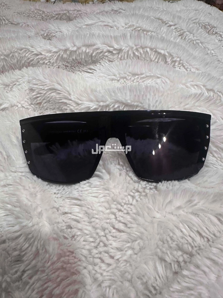 نظارات أصليه للبيع  في جدة بسعر 300 ريال سعودي