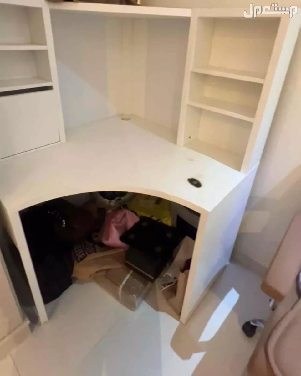 للبيع: مكتب من IKEA موديل MICKIE