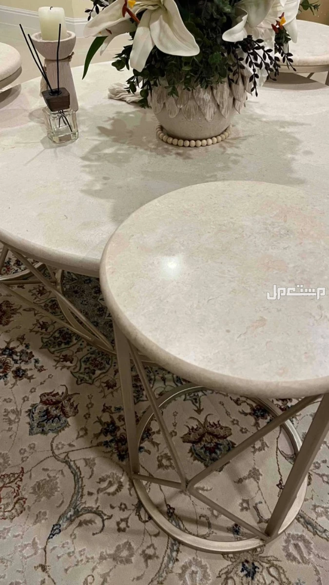 للبيع طاولة قهوة كبيرة مع ثلاث طاولات خدمة ذات جودة عالية