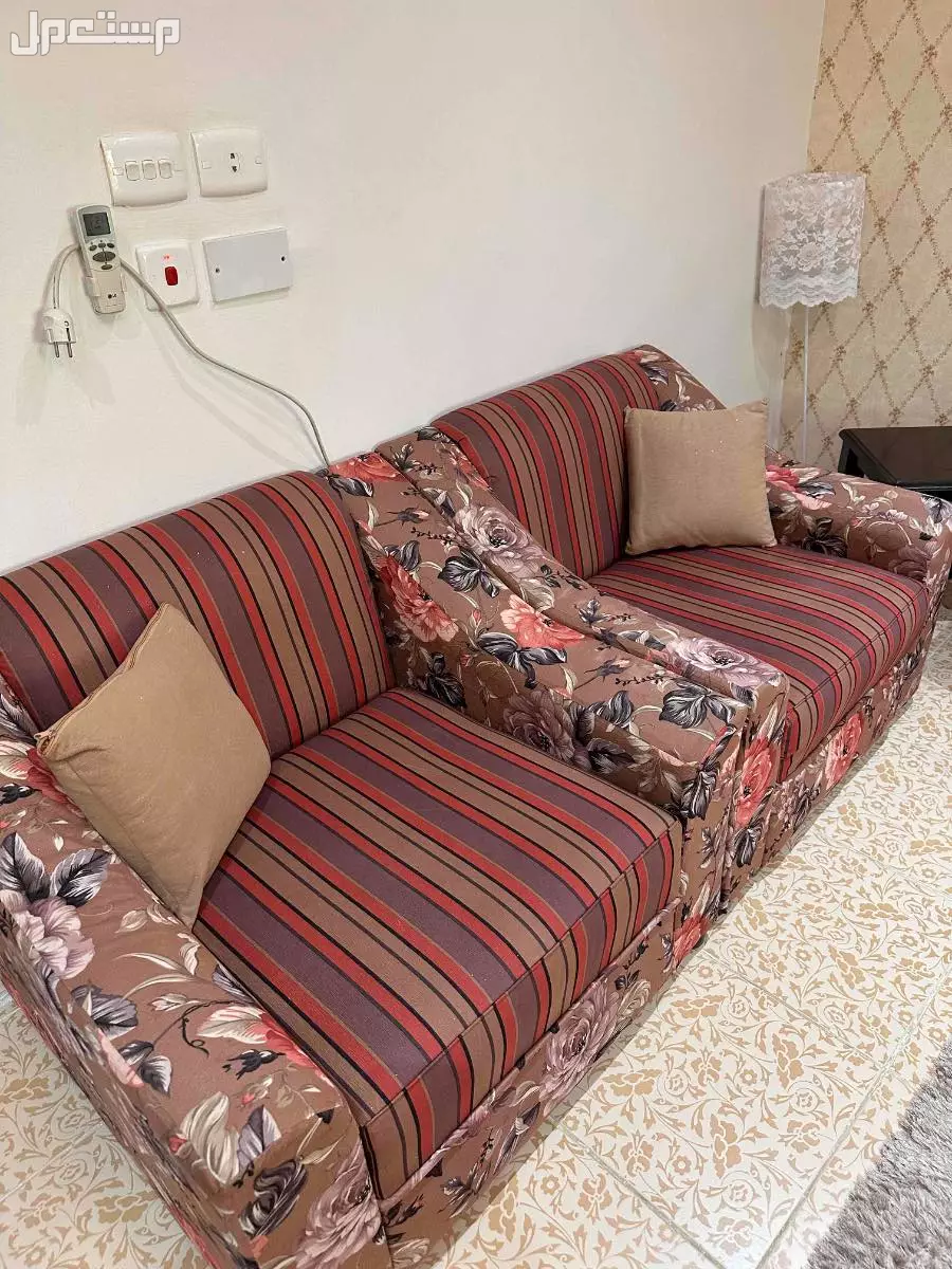كنب للبيع  في الباحة بسعر 1900 ريال سعودي