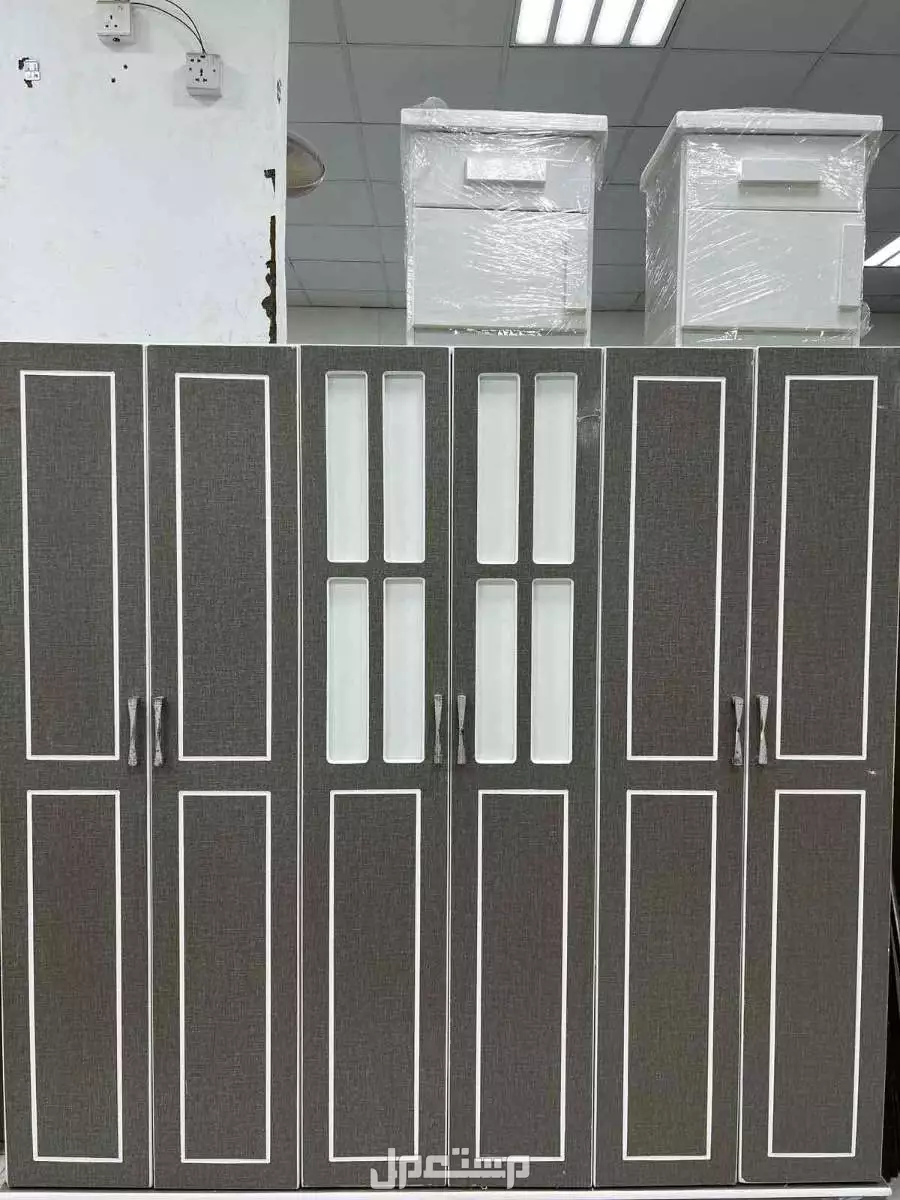 دولاب  في جدة بسعر 1300 ريال سعودي