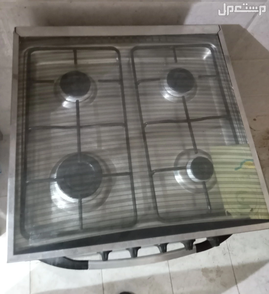 فرن مطبخ 4 عيون نظيف وشغال بسعر 250