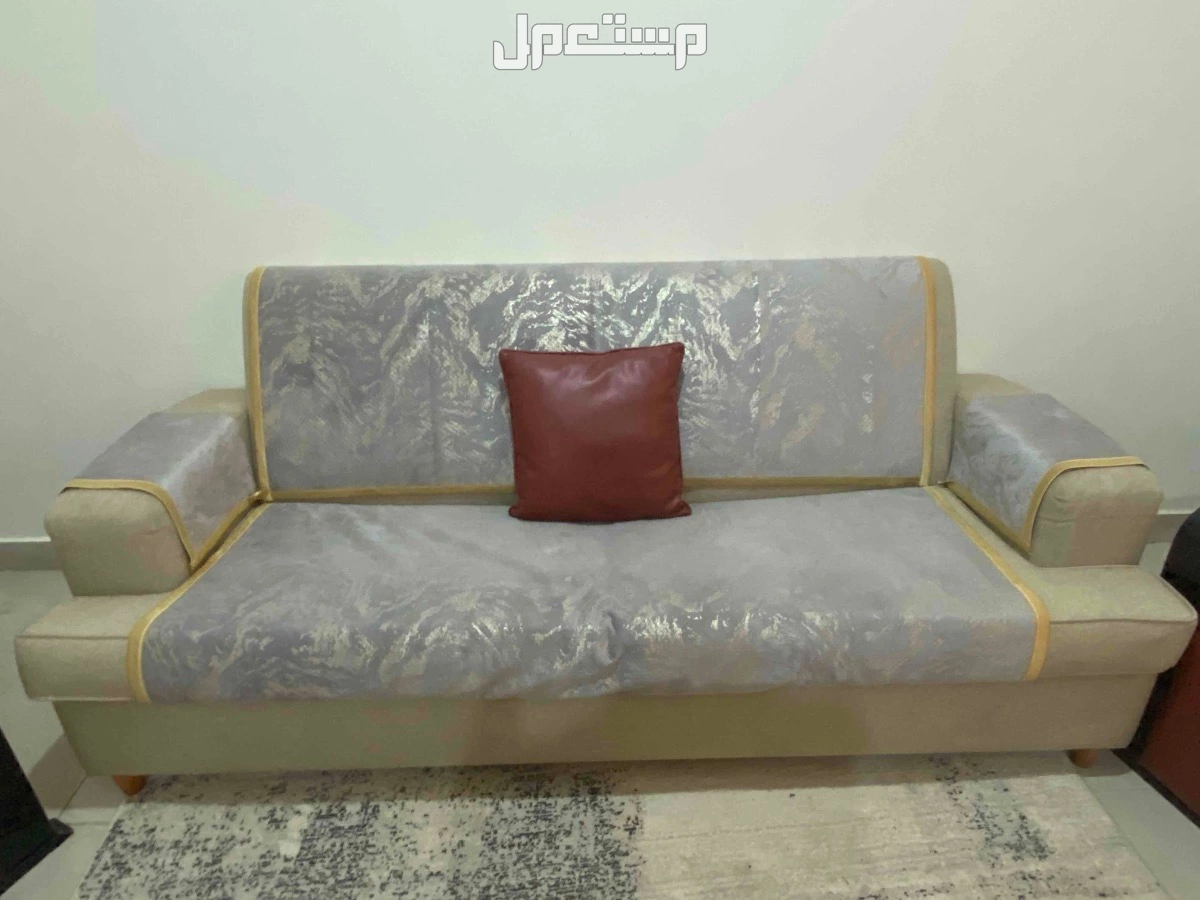 بيع كنب وكرسي و ستاره - حالة جيدة - سعر مغري في الرياض