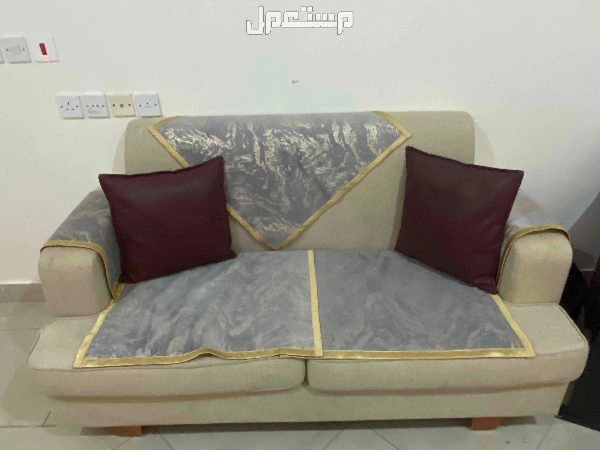 بيع كنب وكرسي و ستاره - حالة جيدة - سعر مغري في الرياض