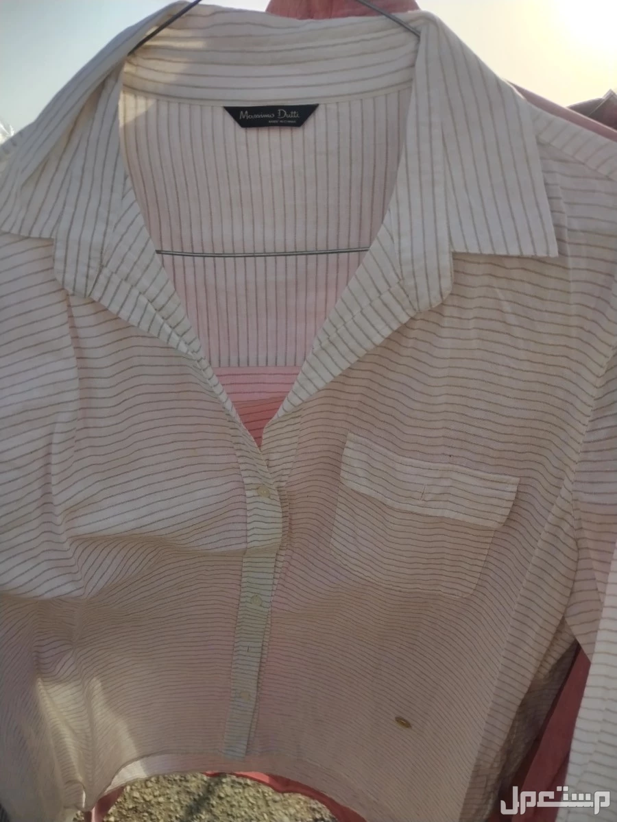 قميص نسائي صيفي فاخر من الكتان من   Massimo Dutti  في الرياض بسعر 30 ريال سعودي
