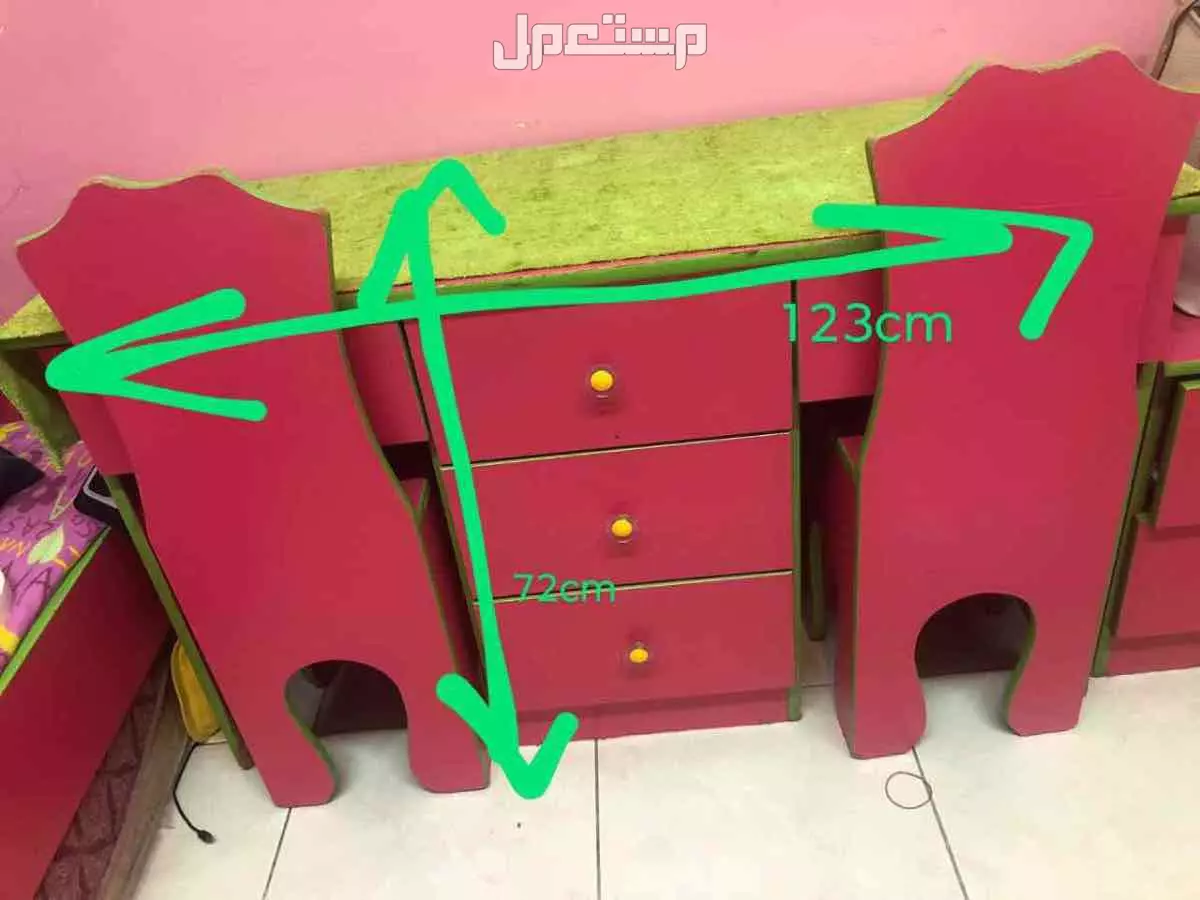 غرفة بنات مستعمل في جدة دولاب كبير نظيف