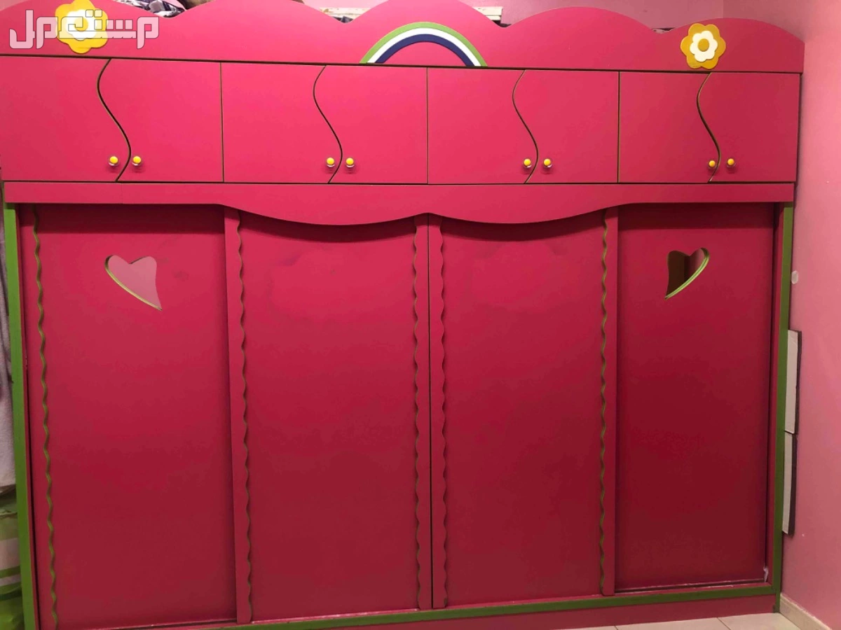 غرفة بنات مستعمل في جدة دولاب كبير نظيف