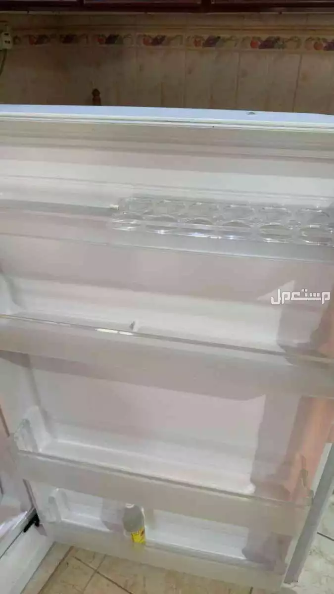 ثلاجة هيتاشي 16.8 قدم نظيفة في عنيزة بسعر 550 ريال سعودي