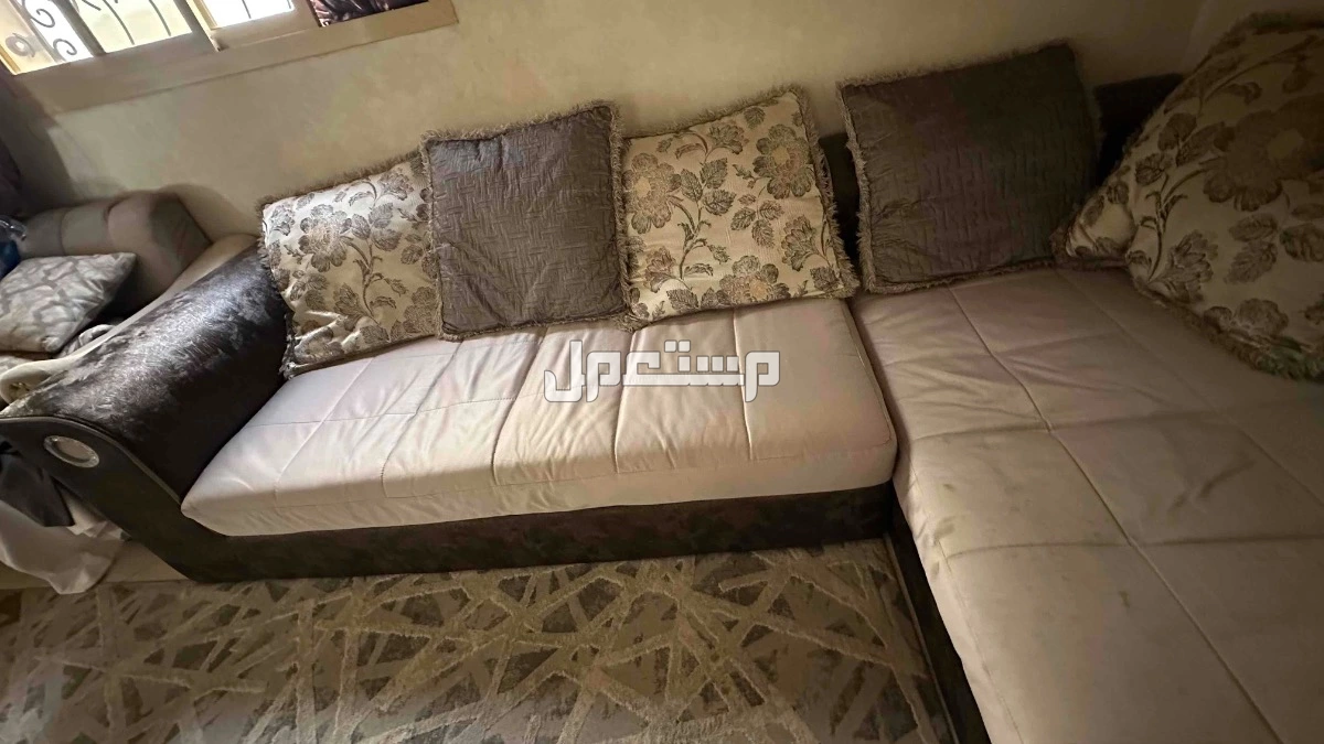 للبيع كنب زاوية بسعر 700 ريال في الرياض