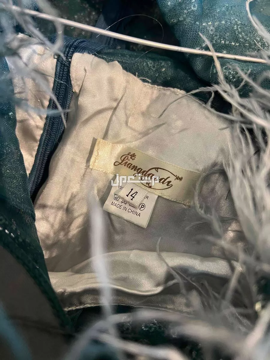 فستان ملكه استخدام مره واحده نظيف 1500 ريال