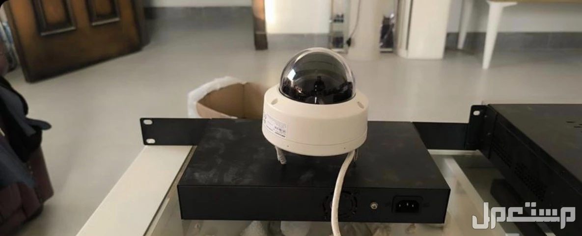 سيستم كمرات مراقبة كامل مع الدولاب حقه من هيكفجن بدقة 4k بالصوت والصورة  في جدة عل السوم