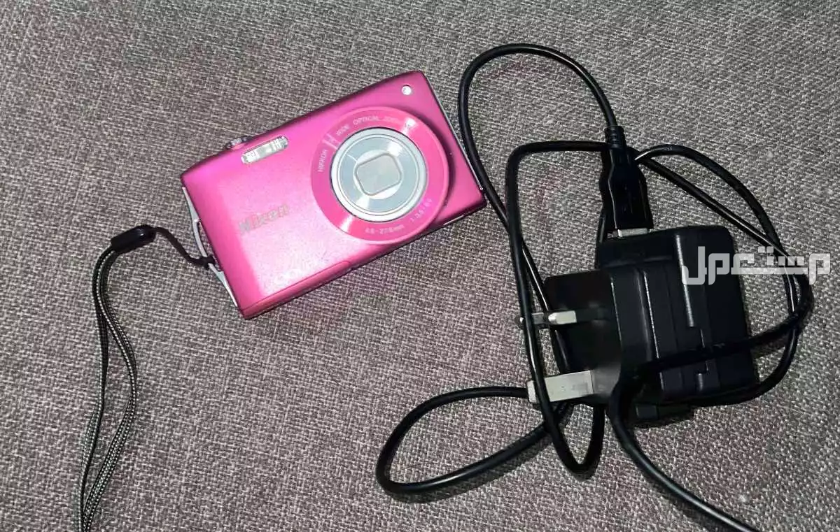 Nikon Coolpix S3300 كاميرا ورديه