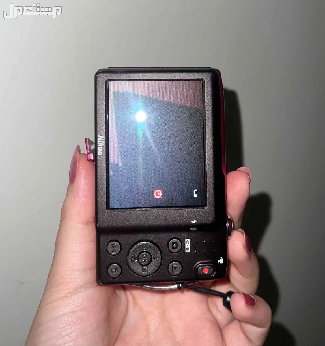 Nikon Coolpix S3300 كاميرا ورديه