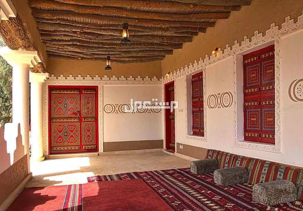 * إنشاء وترميم البيوت التراثية القديمة (مع عزل مياه الأمطار).  * تصميم وتنفيذ مجالس تراثية أصيلة  في الرياض