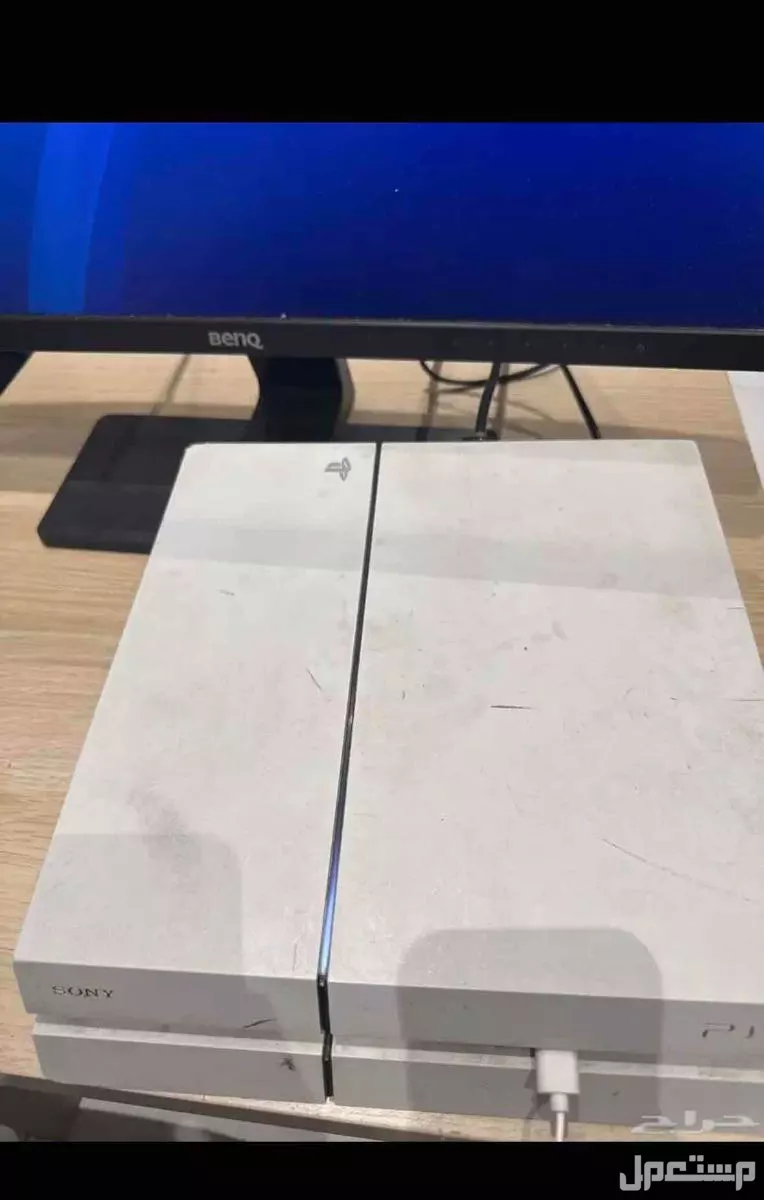 للبيع PlayStation 4 سوني 4 مستخدم في جدة بسعر 700 ريال سعودي