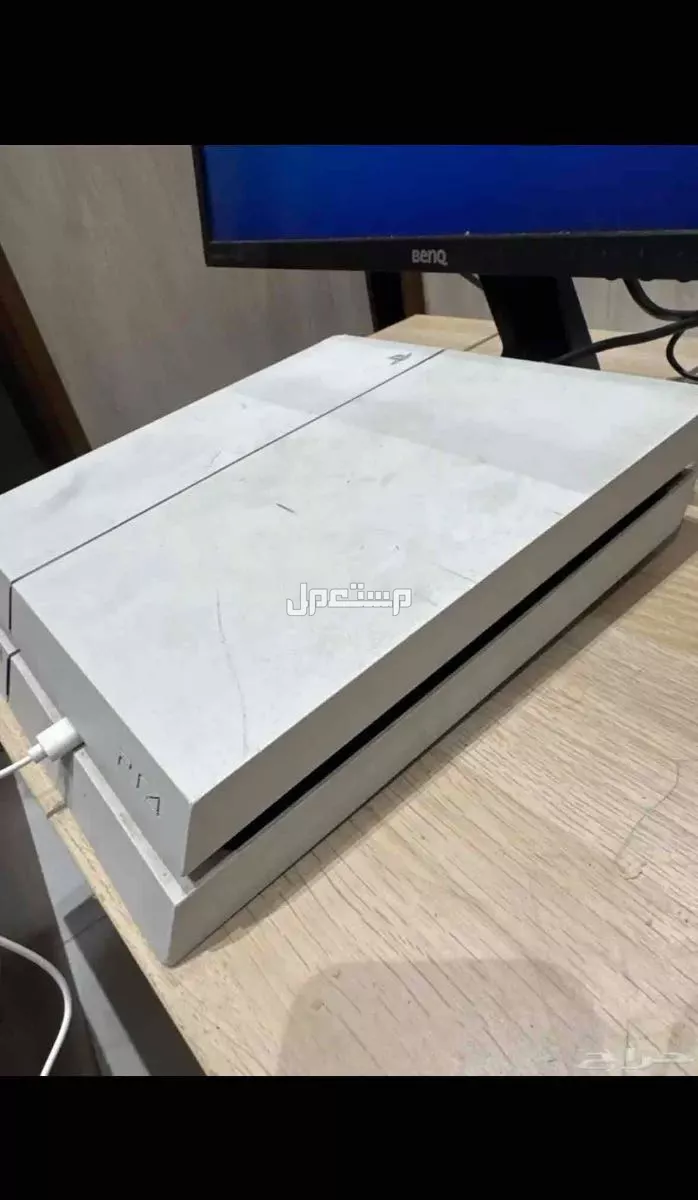 للبيع PlayStation 4 سوني 4 مستخدم في جدة بسعر 700 ريال سعودي