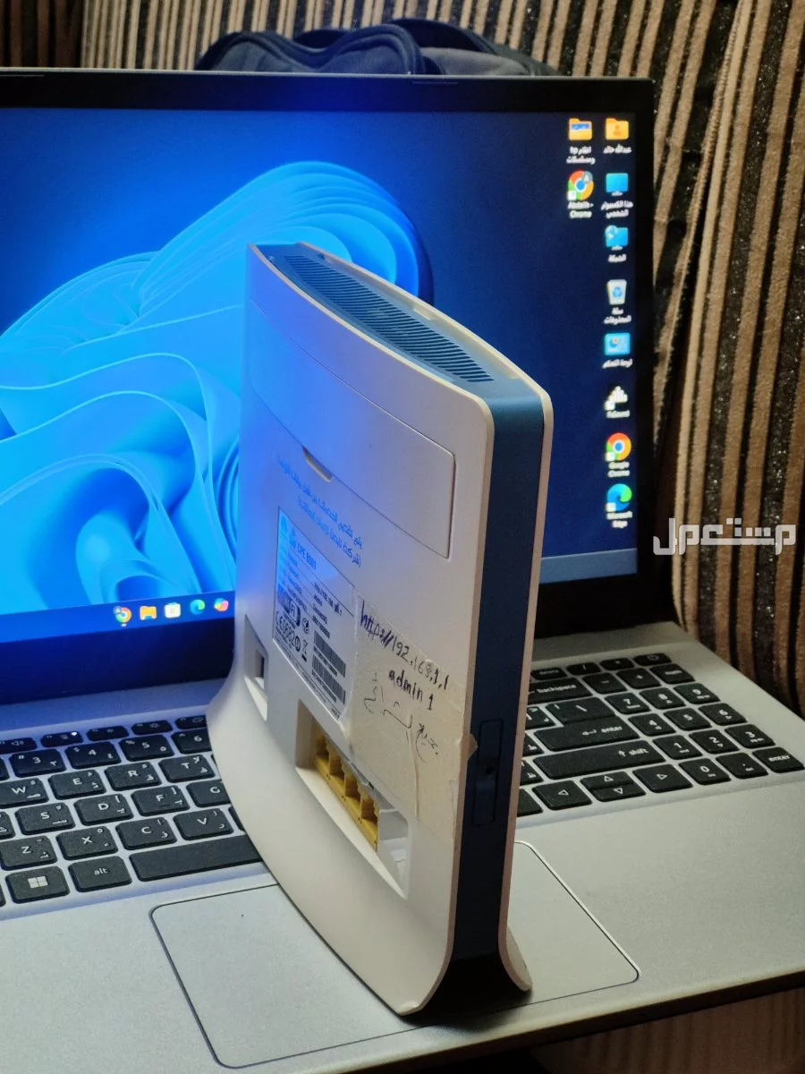 للبيع راوتر وشواحن وشنطة لابتوب
