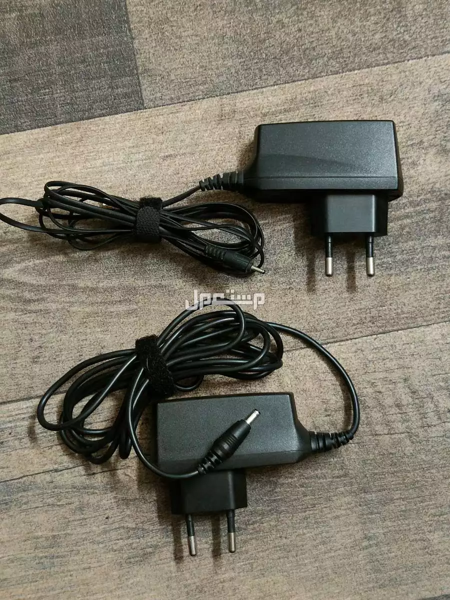 للبيع راوتر وشواحن وشنطة لابتوب