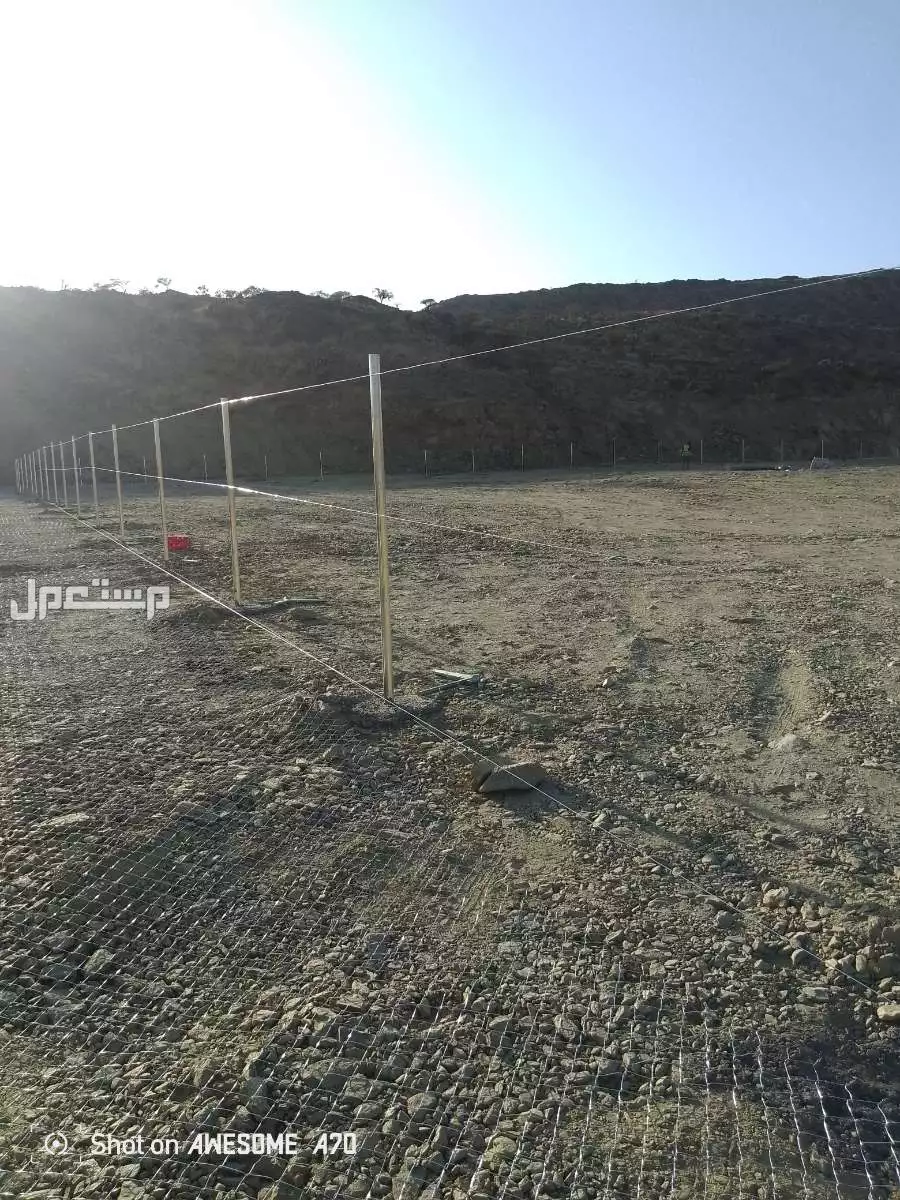 نقوم بتوريد وتركيب جميع السياجات الامنية حسيب المواصفات المطلوبة مداد ومواسير شبك